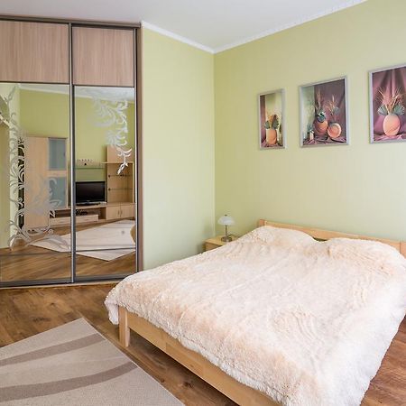 Appartement Rynok Square 5 Зі Світлом! à Lviv Extérieur photo